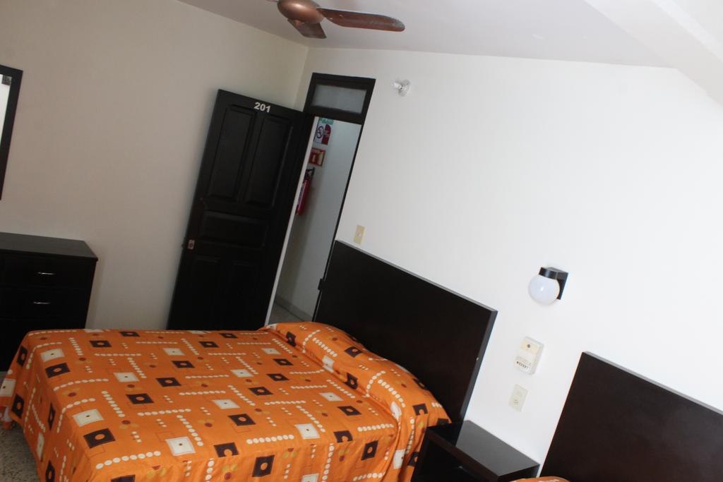 ורקרוז Hotel Amparo מראה חיצוני תמונה